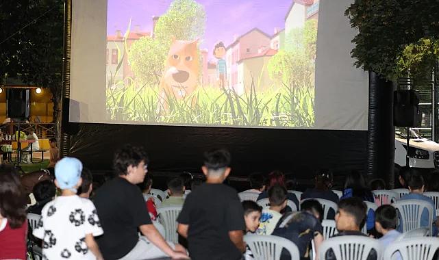 Osmangazi'de yaz akşamları film gösterimleriyle renkleniyor