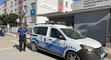 Tarsus’ta 1. sınıf öğrencisinin çantasından tabanca çıktı