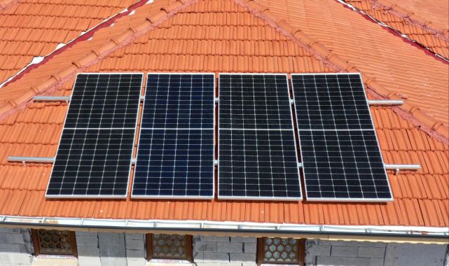 Türkiye'de çatıların 120 gigavatlık güneş potansiyeli bulunuyor