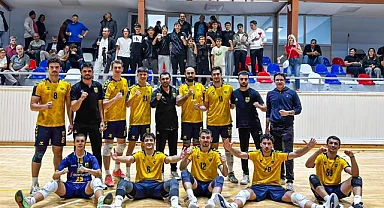 Yenişehirli voleybolcular sezona galibiyetle başladı