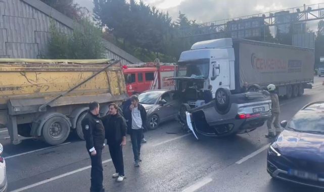 Bağcılar'da zincirleme kaza: Yaralılar var