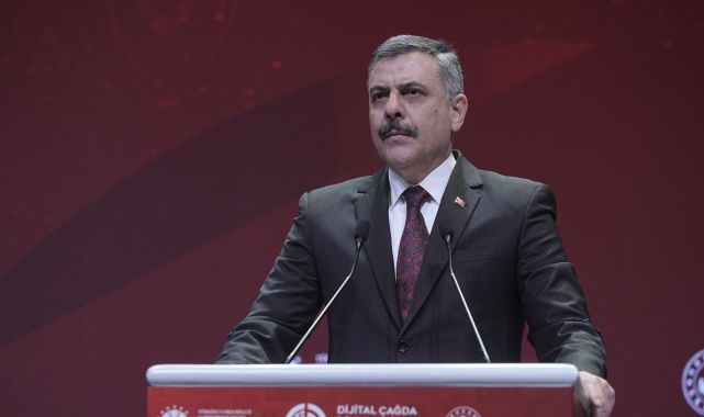 Bakan Çiftçi: 7 vatandaşımızın enkaz altında olabileceği değerlendiriliyor