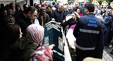Beş yaşındaki Gülce'ye son veda: Annesi cenazeye sedyeyle katıldı