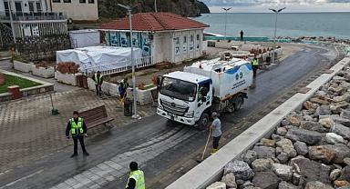 Bursa Büyükşehir ekiplerinden sahillerde temizlik çalışması