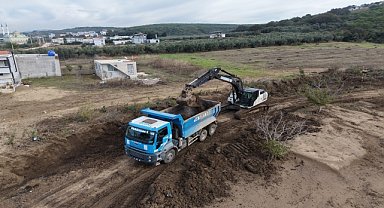 Bursa Büyükşehir'den derelerde kapsamlı temizlik çalışması