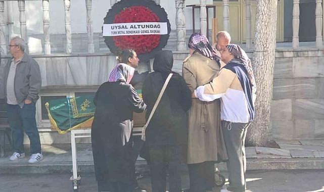 Bursa’da fabrikada çatıdan düşerek hayatını kaybeden genç toprağa verildi