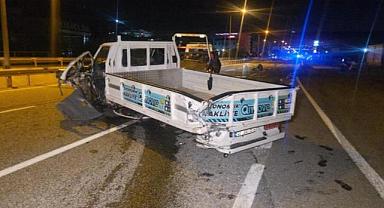 Bursa’da kamyonete çarpan otomobil, 250 metre savrularak takla attı: 1’i ağır 3 yaralı