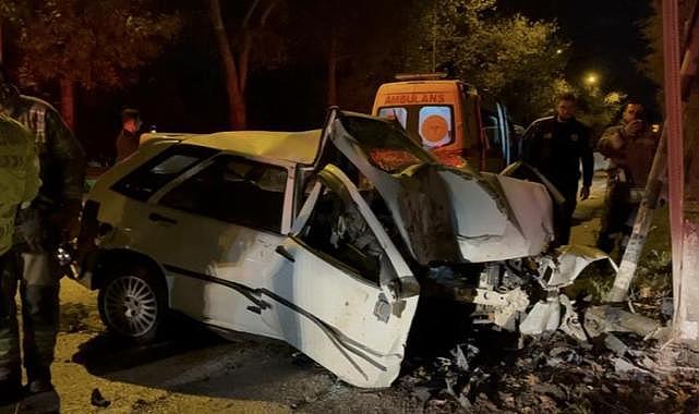 Bursa’da kontrolden çıkan araç duvara çarptı