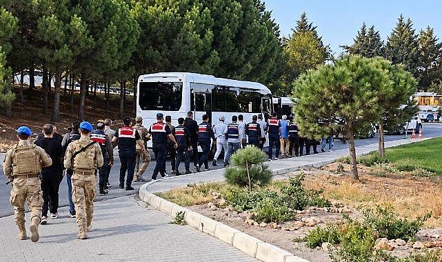 Çeşme Belediyesine rüşvet operasyonunda 10 tutuklama