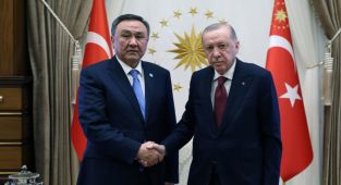 Cumhurbaşkanı Erdoğan, TDT Genel Sekreteri Ömüraliyev'i kabul etti