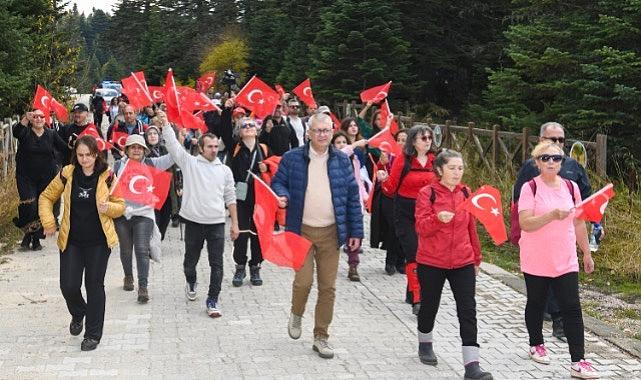 Cumhuriyet Coşkusu Uludağ’ın Zirvesinde Yaşandı