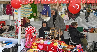 Cumhuriyet'in Işığında Kadın Emeği Osmangazi'de Buluştu