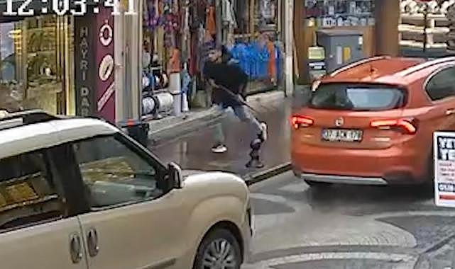 Etrafa ateş açıp, 4 kişiyi yaraladı