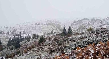 İnegöl’e mevsimin ilk karı düştü