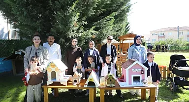 İnegöl'de çocuklardan sokak hayvanlarına 190 yuva