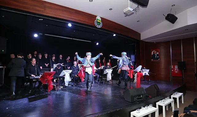 İnegöl'de Gençlik Korosu'ndan Cumhuriyet'e özel konser