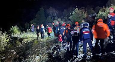 Isparta'da kanyonda mahsur kalan 14 kişilik İHH gönüllülerinden 1 kişi hayatını kaybetti