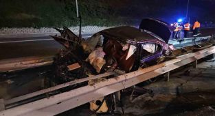 Kağıthane'de otomobil ile taksi çarpıştı: 1 ölü, 2 yaralı