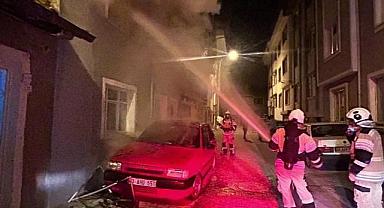 Kütahya’da 3 katlı binada yangın: 1 ölü