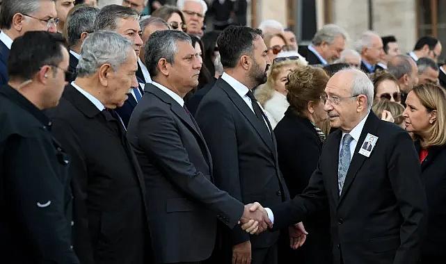 Meclis’te dikkat çeken tokalaşma: Özel, Kılıçdaroğlu’nun yüzüne bakmadı