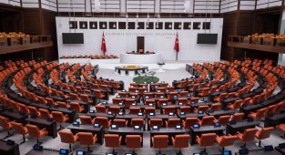 Mekke Anlaşması komisyona geliyor