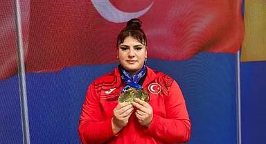 Milli halterci Tuana Süren, Avrupa Gençler Şampiyonası'nda 3 altın madalya elde etti