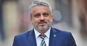 Kucaklaşamasak da gönüllerimiz bir